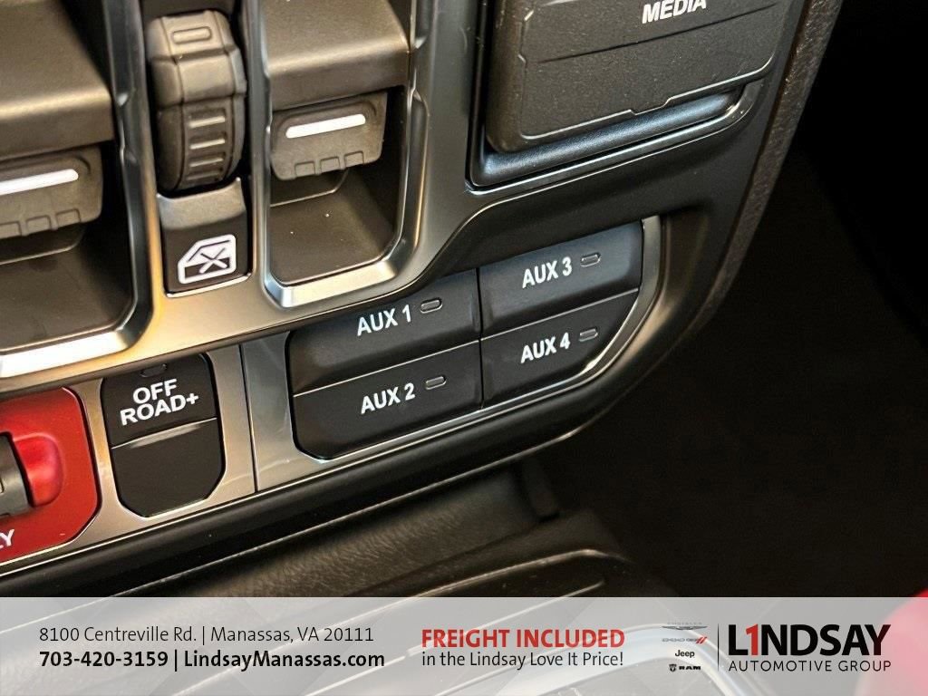 New 2026 Jeep Gladiator Mojave w/ Safety Group image 45