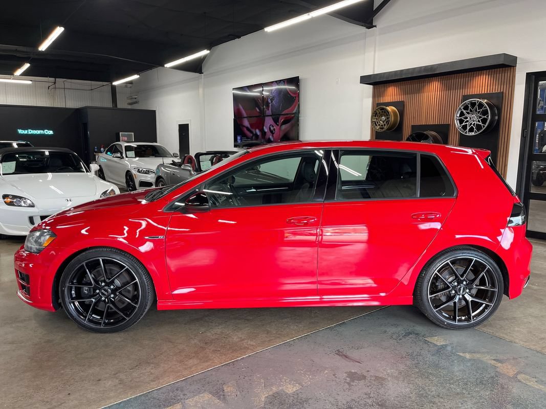 Used 2015 Volkswagen Golf R 4-Door AWD/4WD image 6