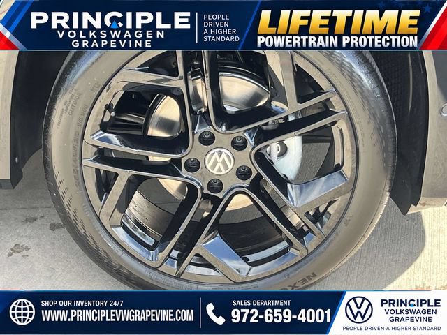 New 2026 Volkswagen Tiguan SE R-Line FWD image 3
