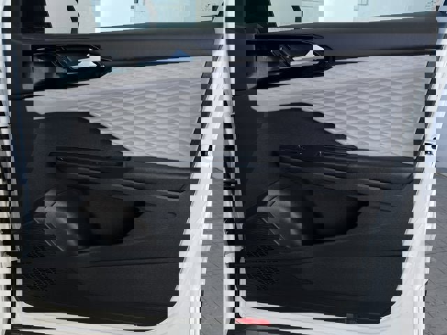 Used 2022 Volkswagen Taos S image 18