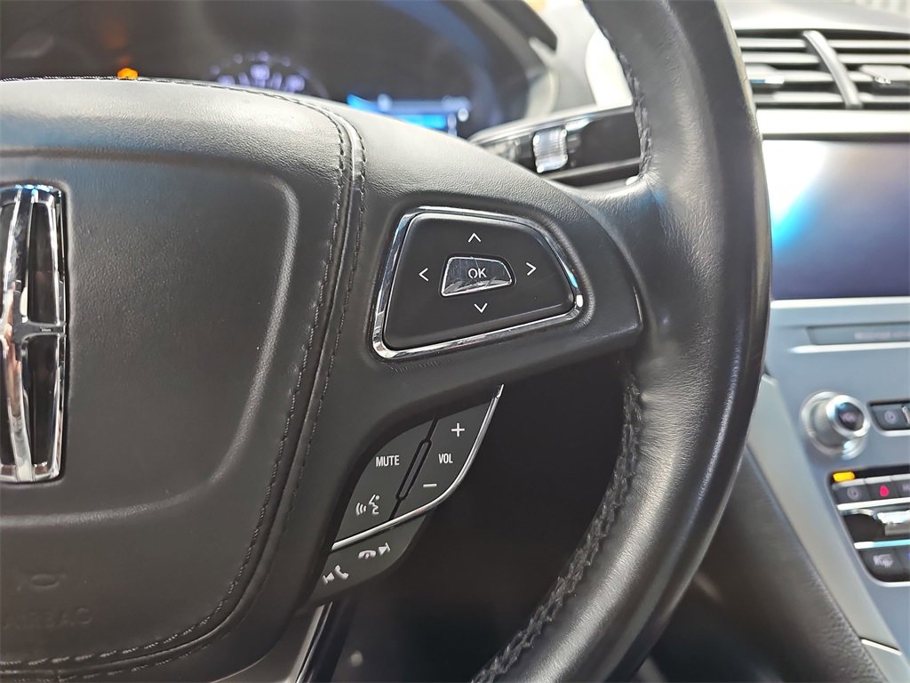 Used 2019 Lincoln MKZ Premiere image 17