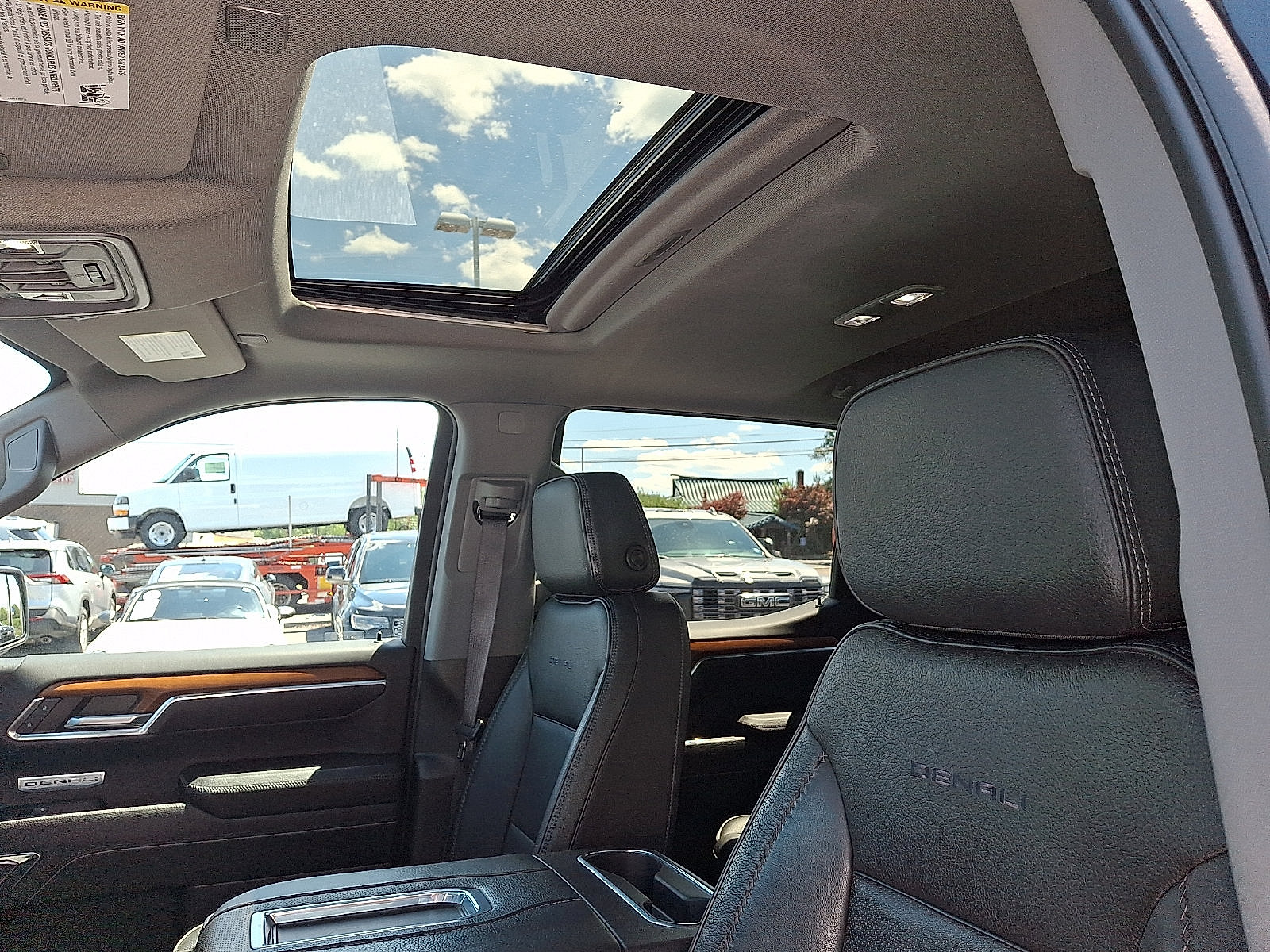 Used 2022 GMC Sierra 1500 Denali AWD/4WD image 15