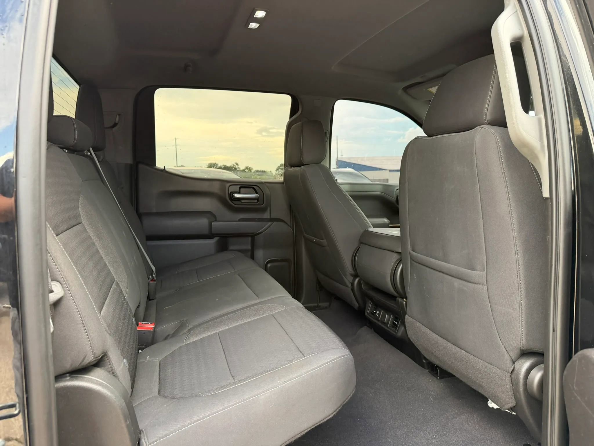 Used 2021 Chevrolet Silverado 1500 LT AWD/4WD image 19