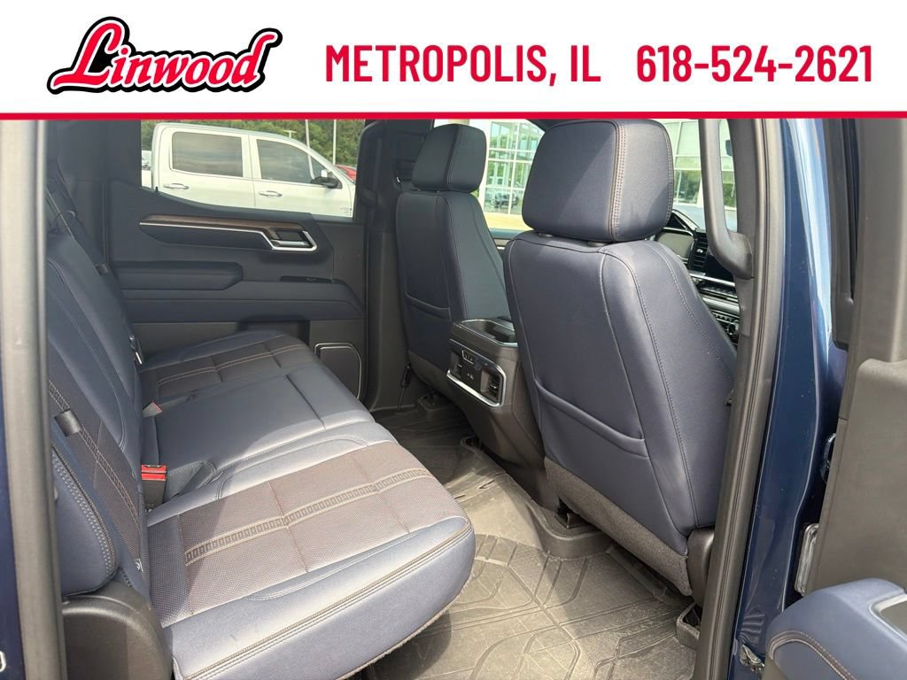 Used 2022 Chevrolet Silverado 1500 High Country w/ High Country Premium Package AWD/4WD image 15