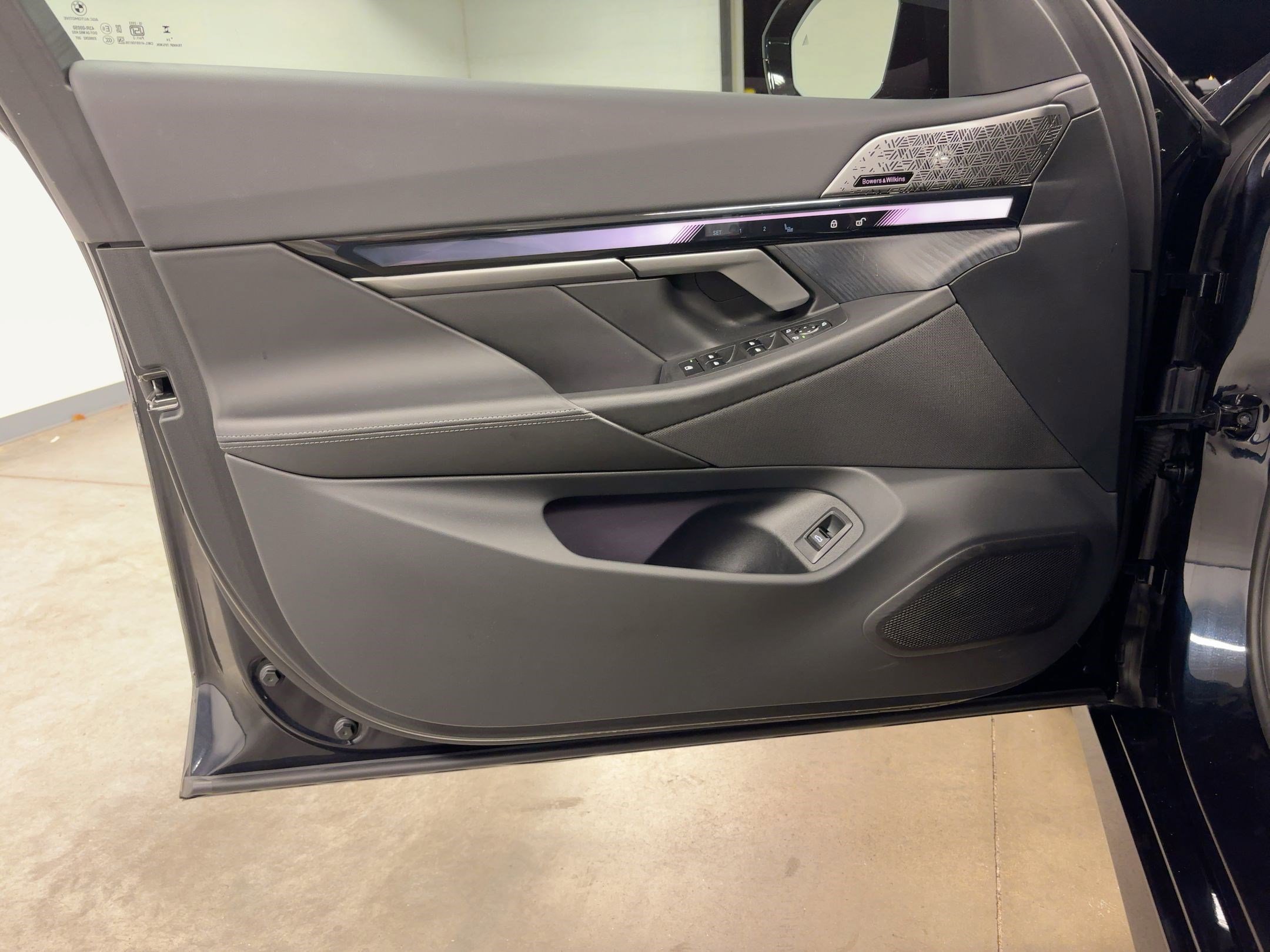 Certified 2025 BMW i5 xDrive40 w/ M Sport Package image 13