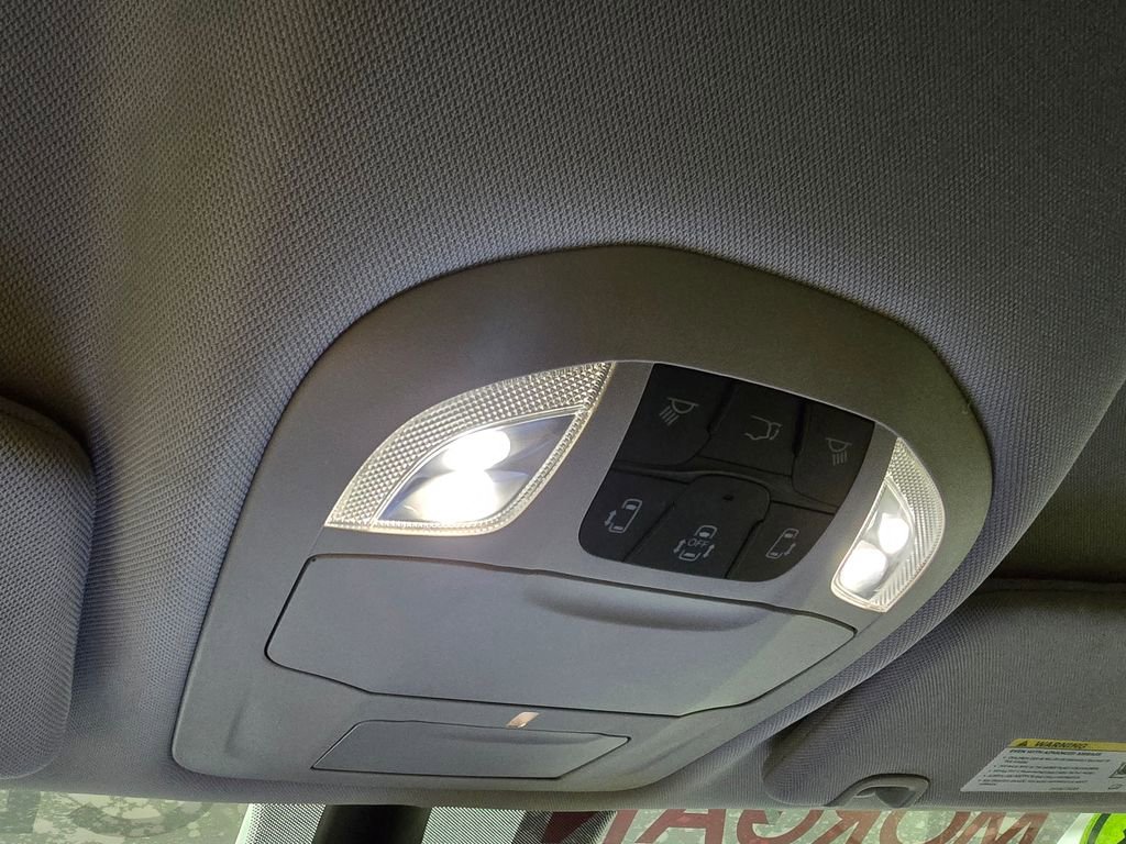 Certified 2024 Chrysler Pacifica Touring-L image 26
