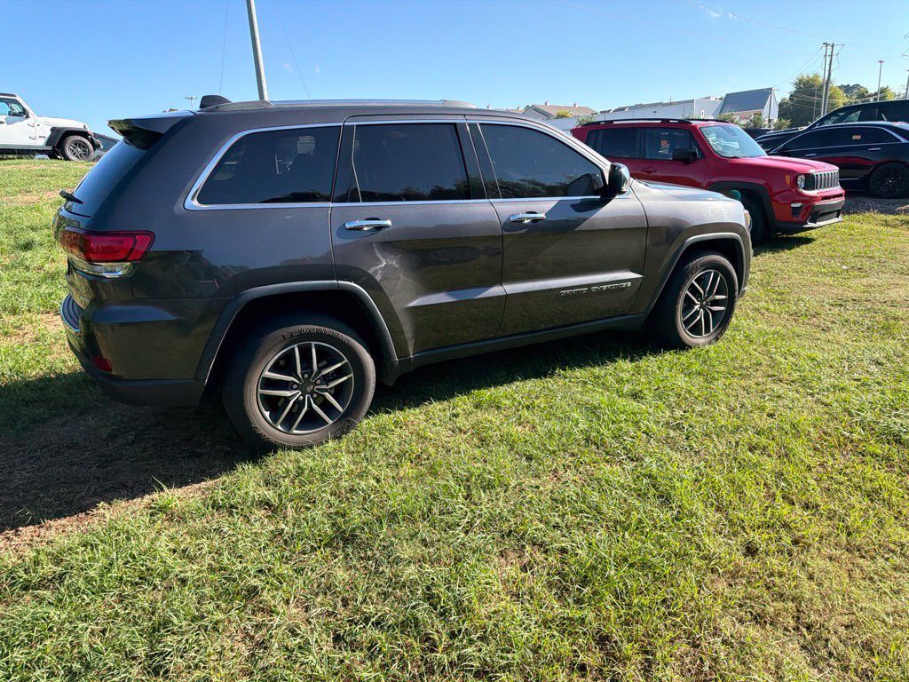 Certified 2020 Jeep Grand Cherokee Limited w/ Luxury Group II RWD image 19