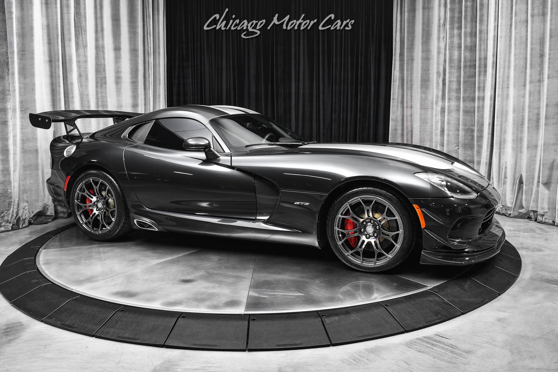 Used 2013 SRT Viper GTS w/ GTS Laguna Interior Pkg image 6