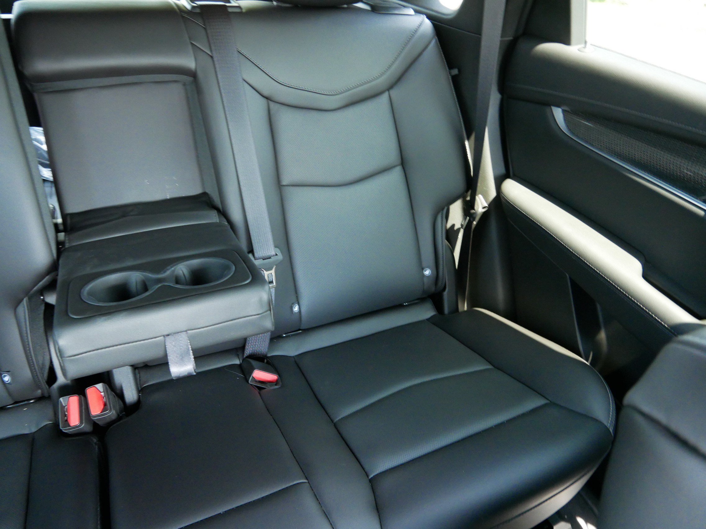 Certified 2025 Cadillac XT5 Sportv w/ LPO, Floor Liner Package AWD/4WD image 13