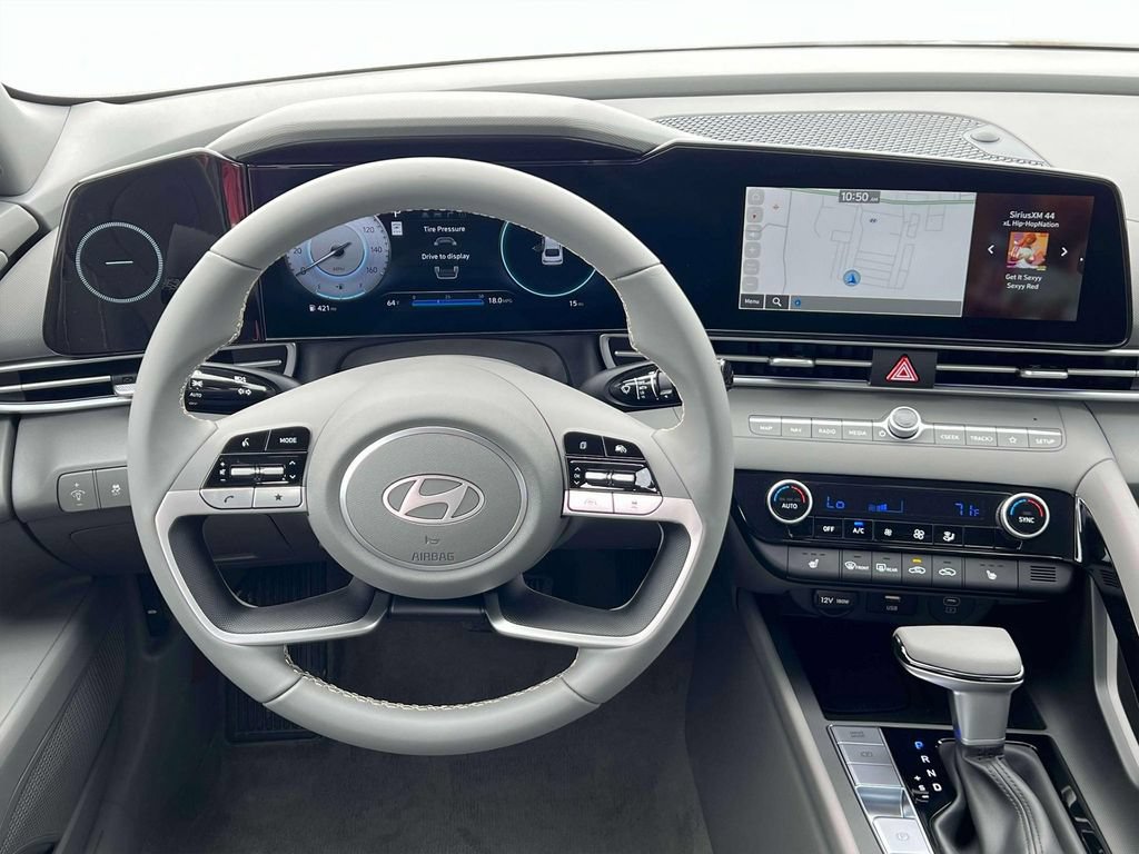 Certified 2024 Hyundai Elantra SEL w/ Convenience Package FWD image 27