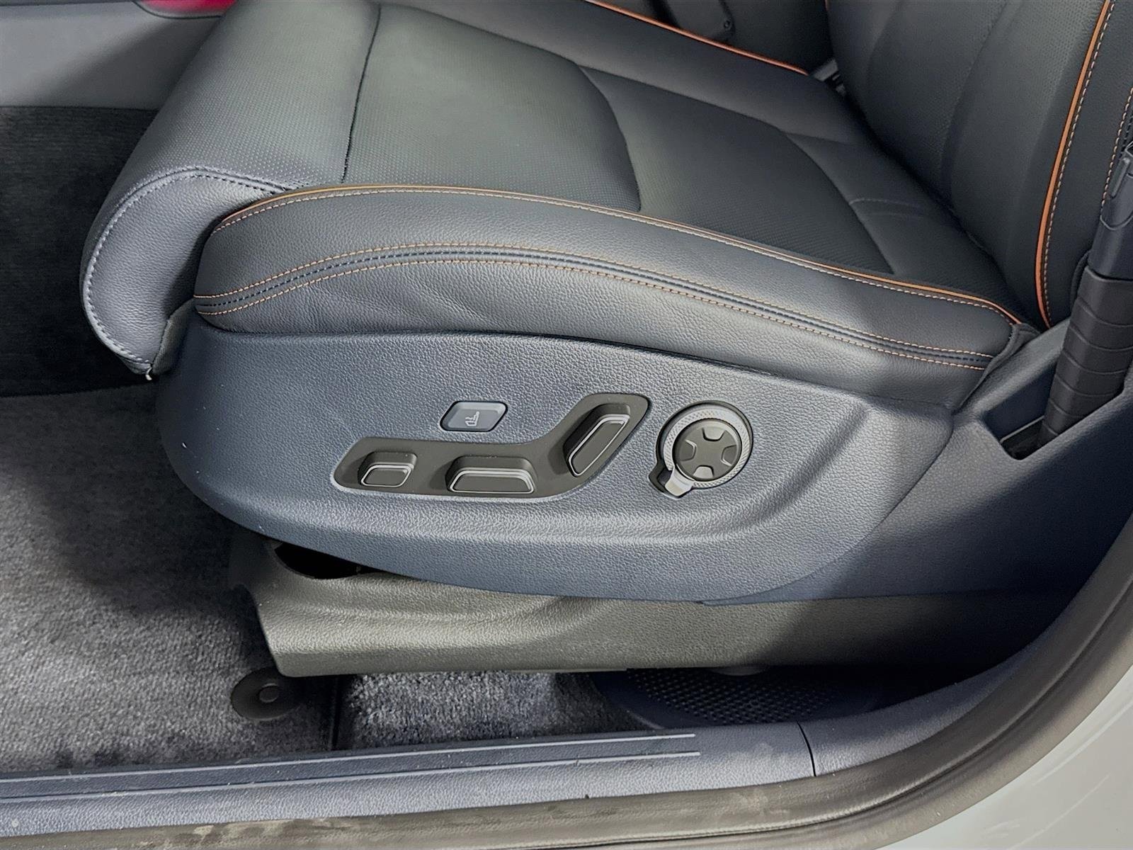 New 2026 Genesis GV70 2.5T Sport Prestige image 22