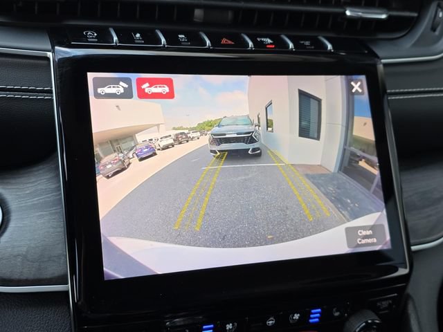 Used 2024 Jeep Grand Cherokee Limited w/ Luxury Tech Group II RWD image 22