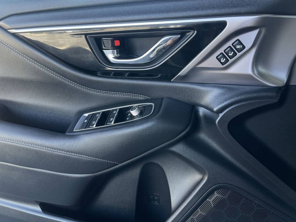 Used 2023 Subaru Outback Limited image 23