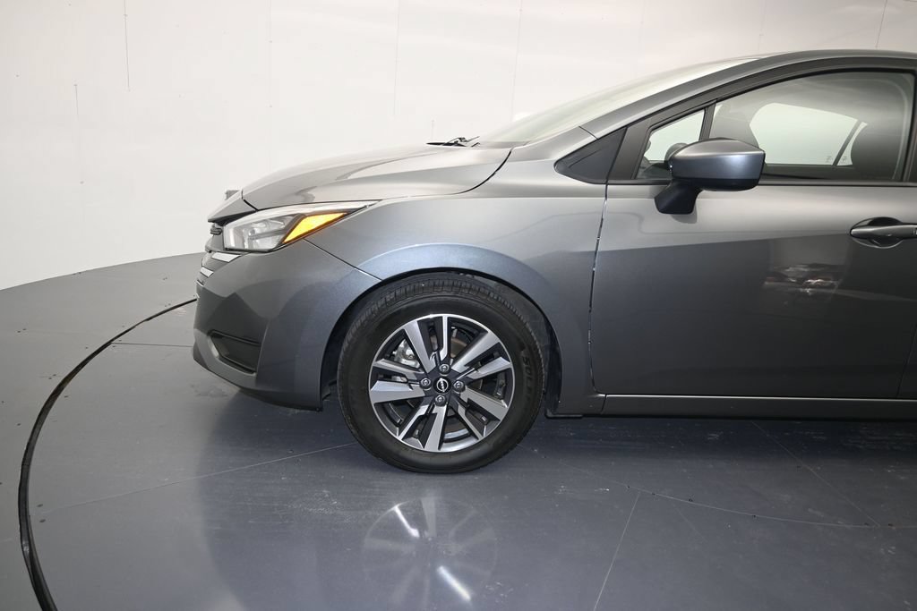 Used 2025 Nissan Versa SV FWD image 9