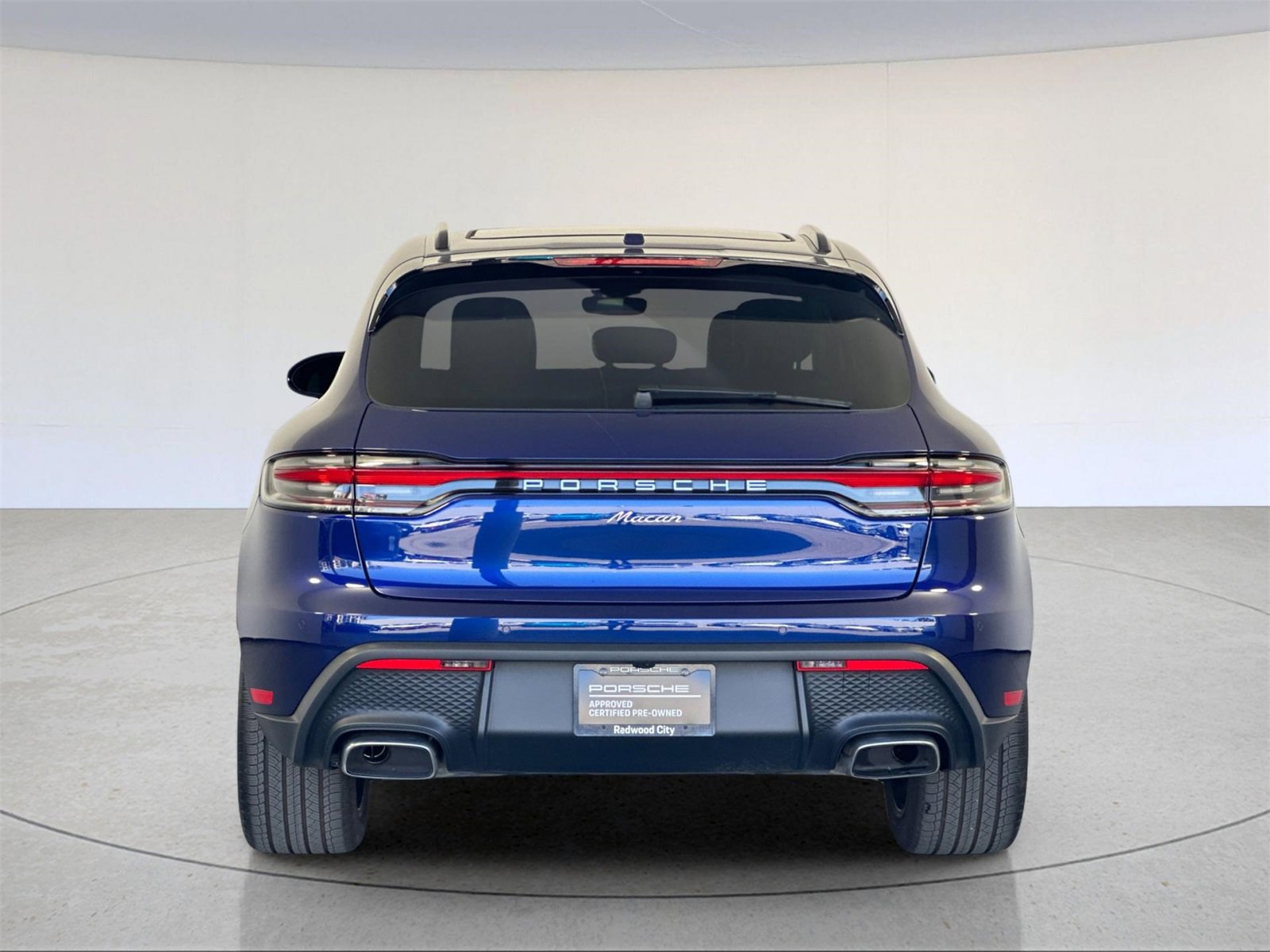 Used 2025 Porsche Macan image 7