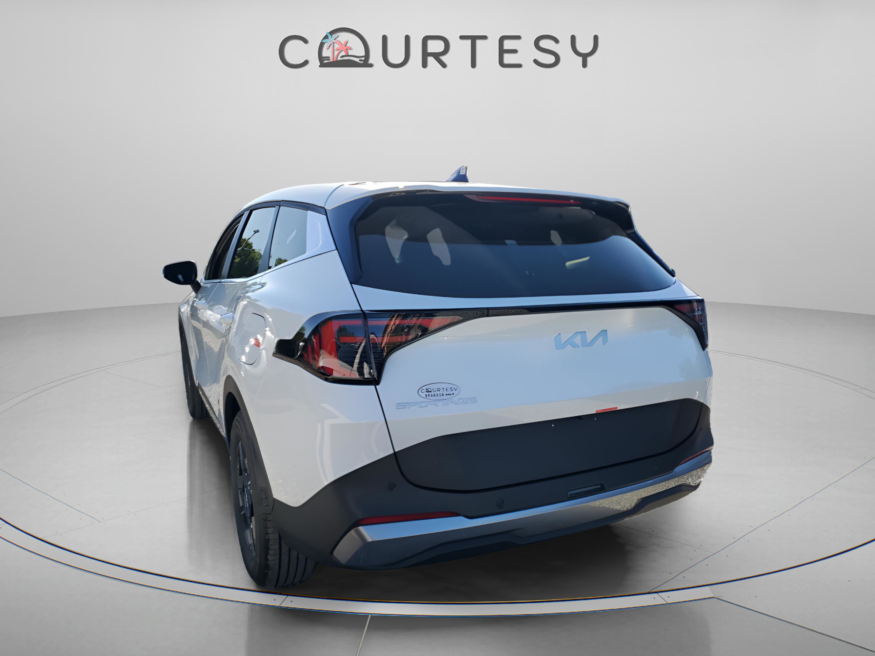 New 2026 Kia Sportage LX image 2