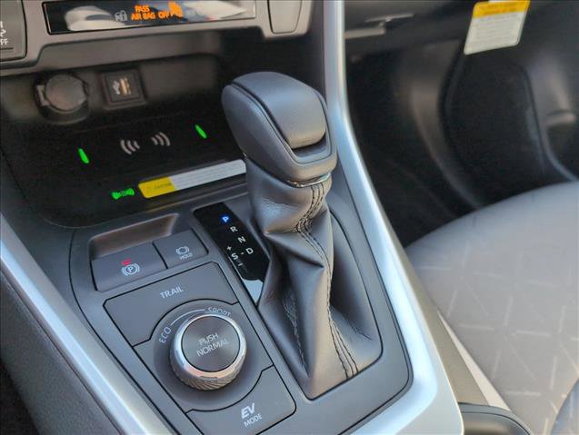 New 2025 Toyota RAV4 XLE image 15