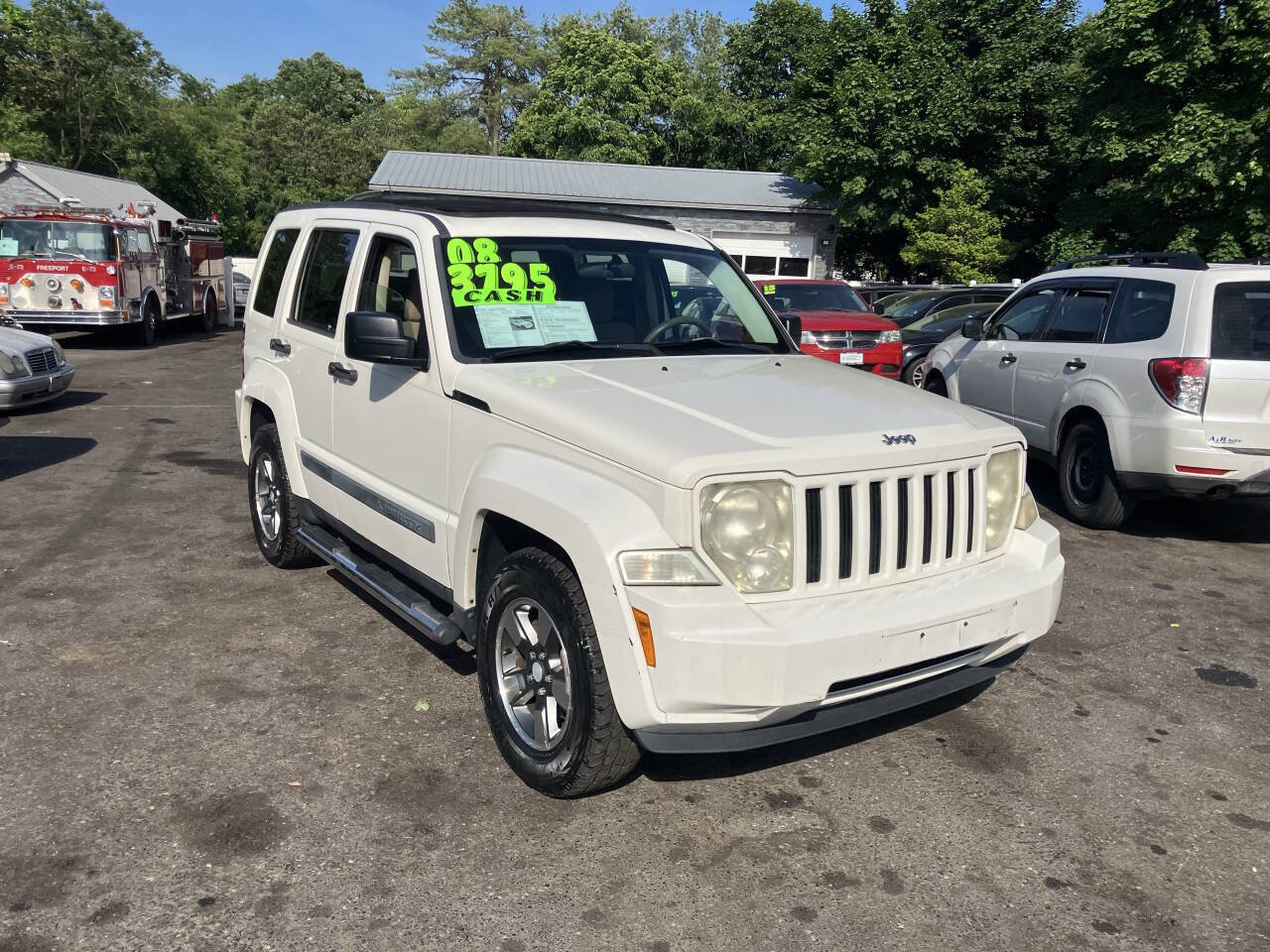 Used 2008 Jeep Liberty Sport w/ Popular Equipment Group AWD/4WD image 5