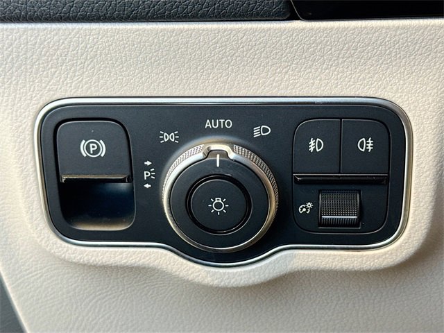 Certified 2025 Mercedes-Benz GLA 250 4MATIC image 10