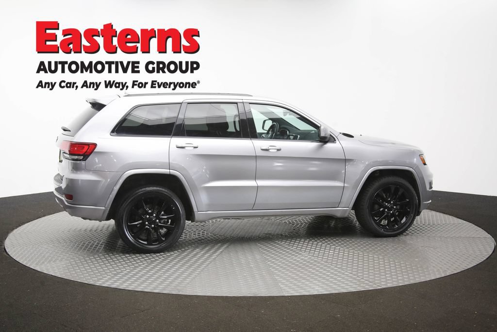 Used 2017 Jeep Grand Cherokee Altitude AWD/4WD image 43