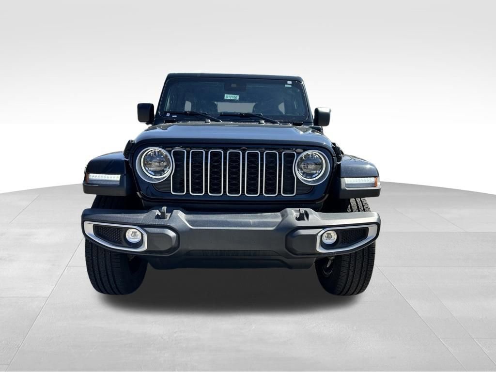 Used 2025 Jeep Wrangler Unlimited Sahara AWD/4WD image 4