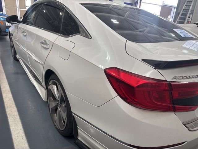 Used 2018 Honda Accord Touring image 8