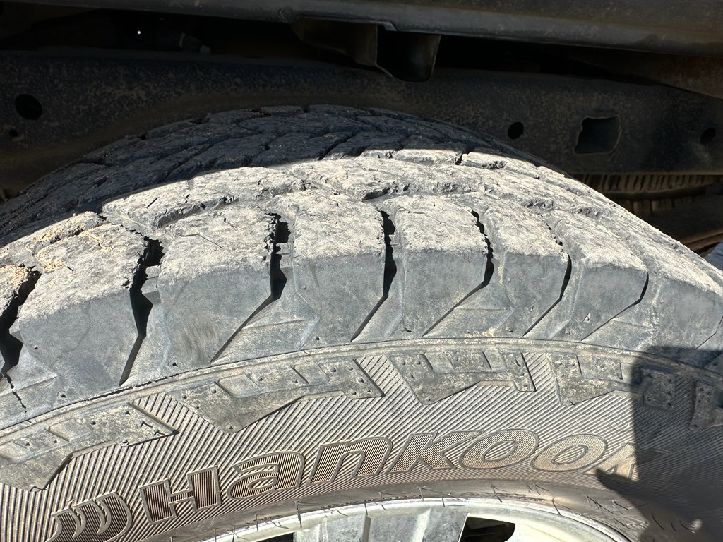 Used 2011 Ford F150 Lariat w/ Lariat Chrome Pkg image 17