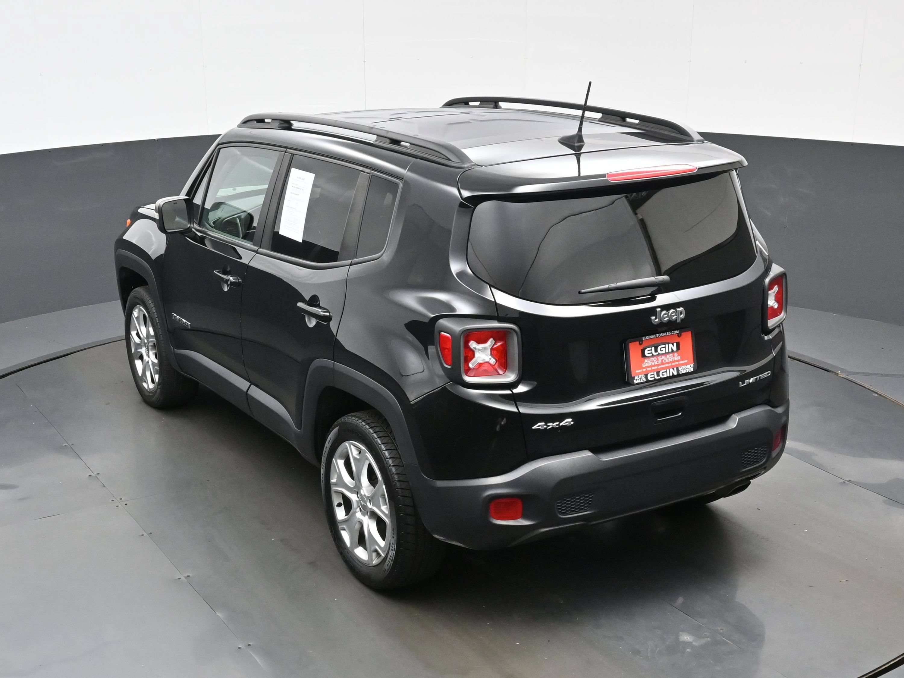 Used 2019 Jeep Renegade Limited w/ UConnect 8.4 Nav Group AWD/4WD image 36