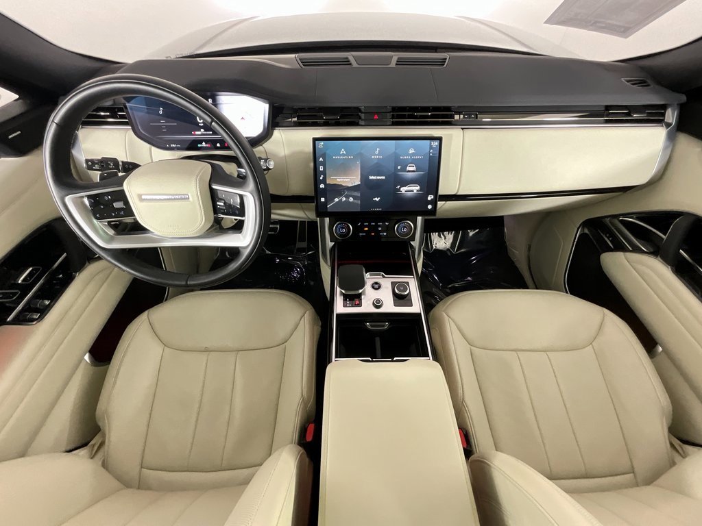 Certified 2023 Land Rover Range Rover SE image 10