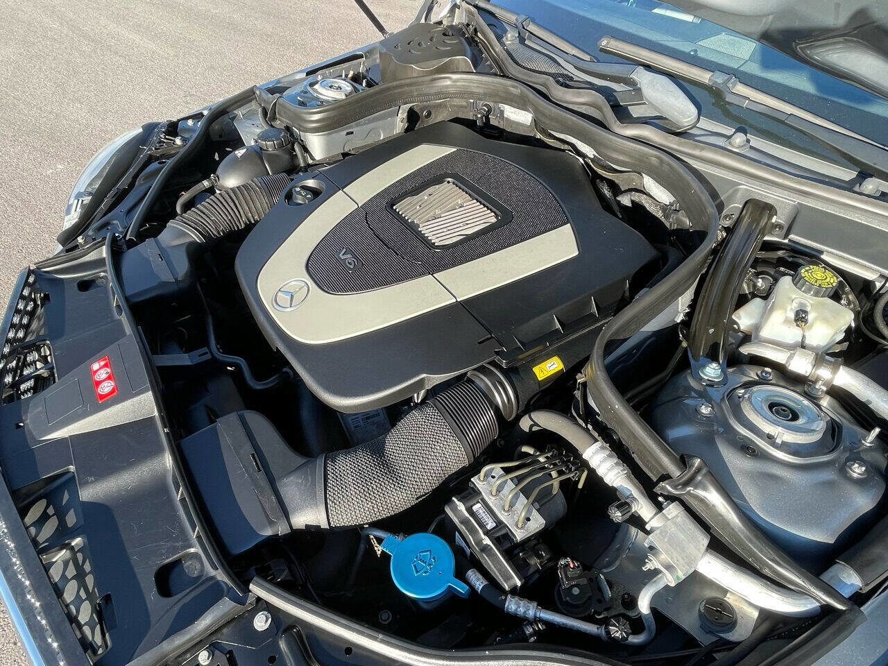 Used 2011 Mercedes-Benz E 350 4MATIC Sedan image 8