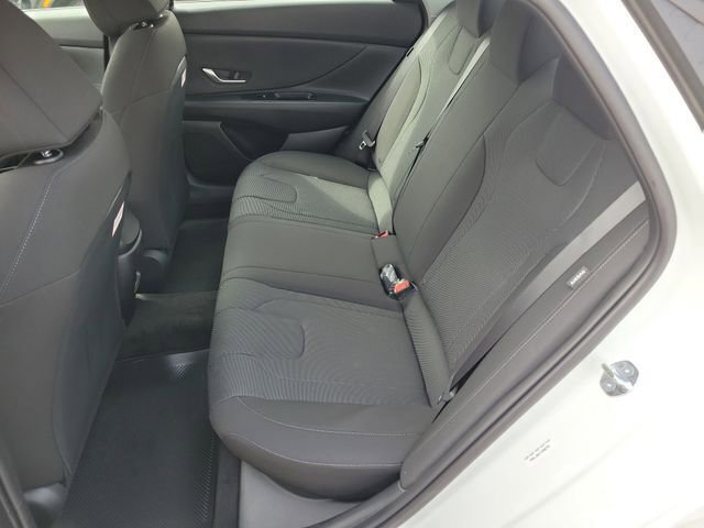 New 2026 Hyundai Elantra SE FWD image 24