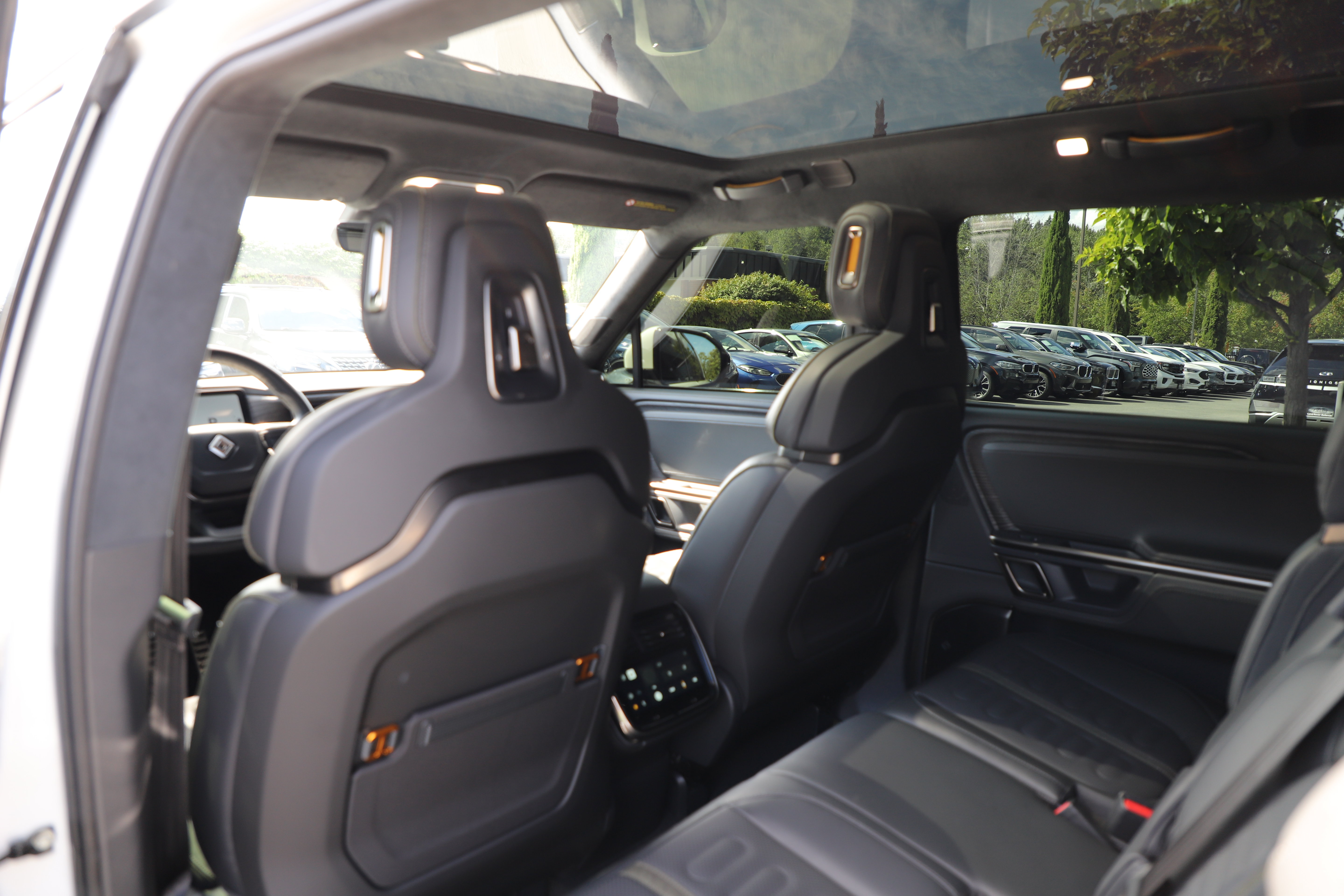 Used 2024 Rivian R1S Adventure AWD/4WD image 12