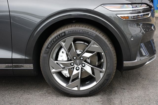 New 2025 Genesis Electrified GV70 w/ Prestige Package AWD/4WD image 4
