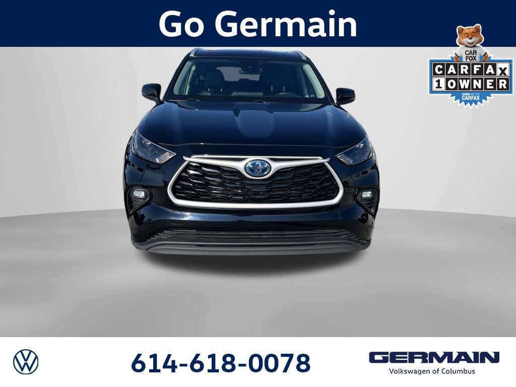 Used 2024 Toyota Highlander XLE AWD/4WD image 11
