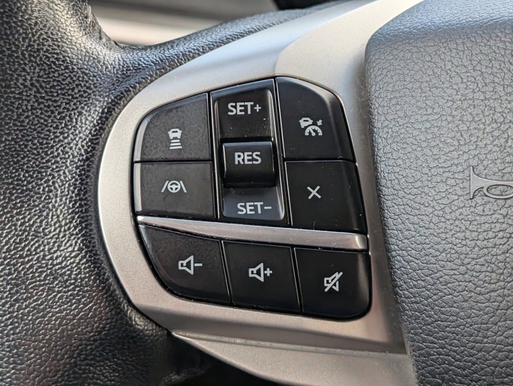 Used 2021 Ford Explorer XLT w/ Equipment Group 202A image 25