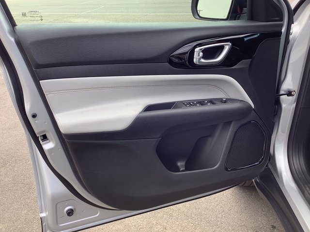 New 2026 Jeep Compass Limited image 9