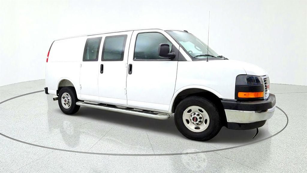Used 2025 GMC Savana 2500 w/ Driver Convenience Package RWD image 3