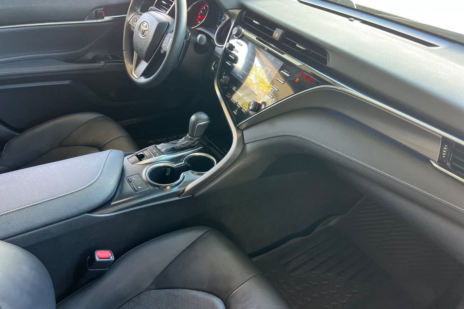 Used 2018 Toyota Camry XSE w/ Audio Package FWD image 17