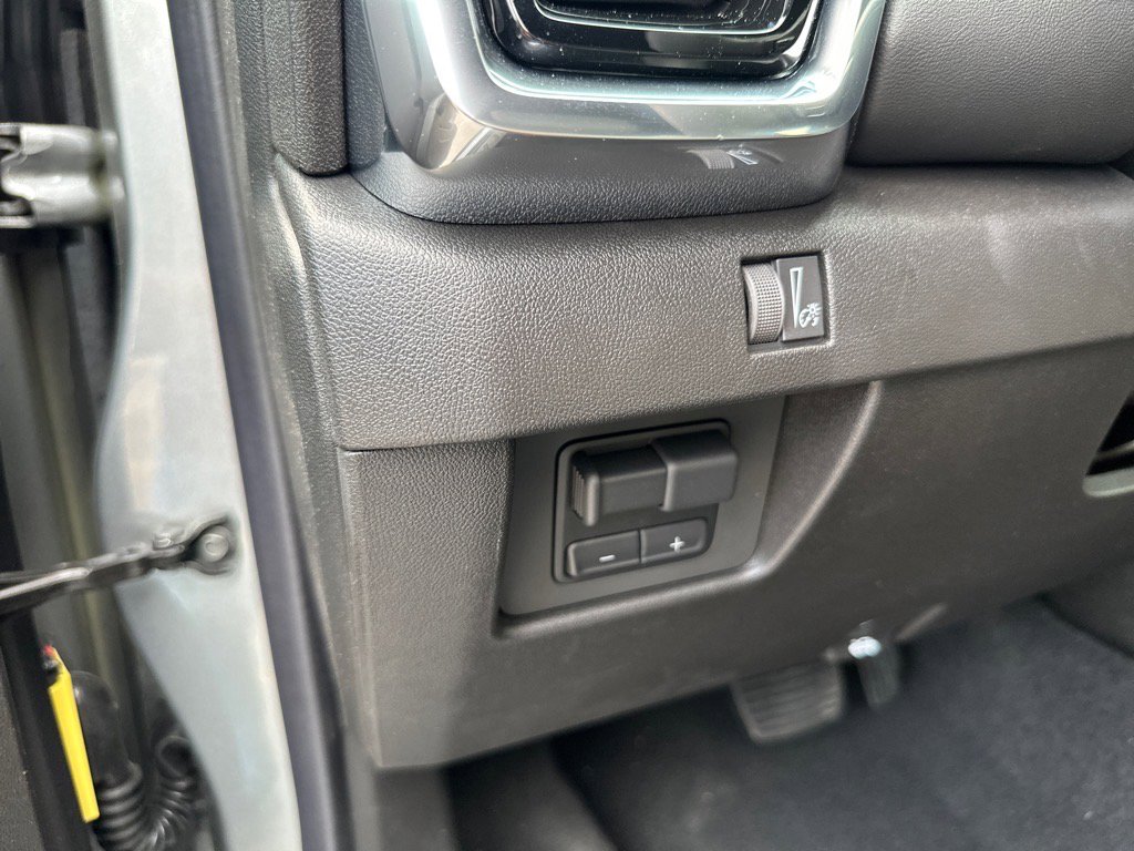 New 2025 GMC Canyon Elevation w/ Convenience Package image 9