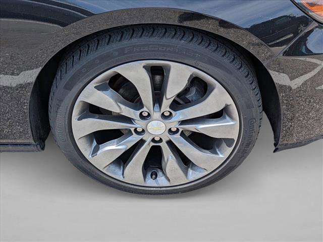 Used 2016 Chevrolet Malibu Premier w/ Driver Confidence Package FWD image 9