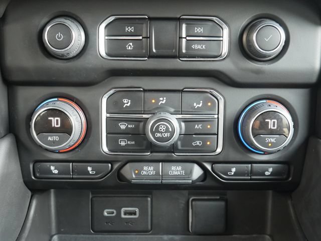 Used 2023 Chevrolet Suburban Z71 w/ Luxury Package AWD/4WD image 20
