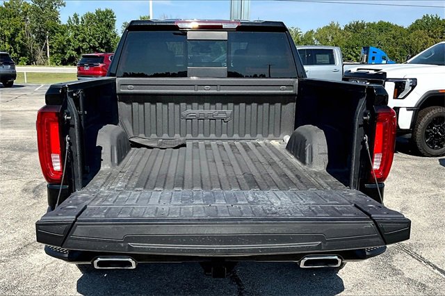 Used 2023 GMC Sierra 1500 AT4 w/ AT4 Preferred Package image 7