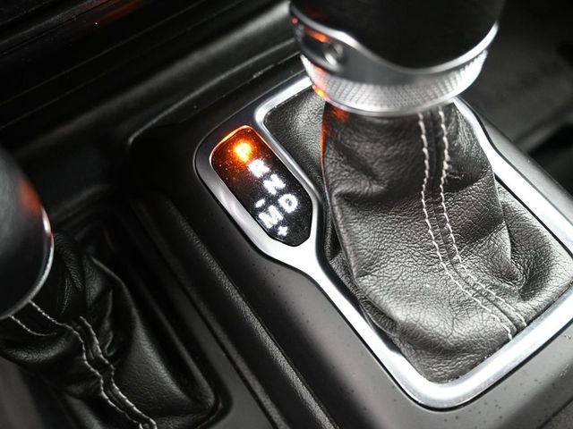 Used 2023 Jeep Wrangler Sahara w/ Cold Weather Group image 18