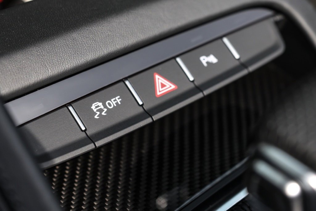 Used 2018 Audi R8 V10 plus w/ Full Leather Package image 43