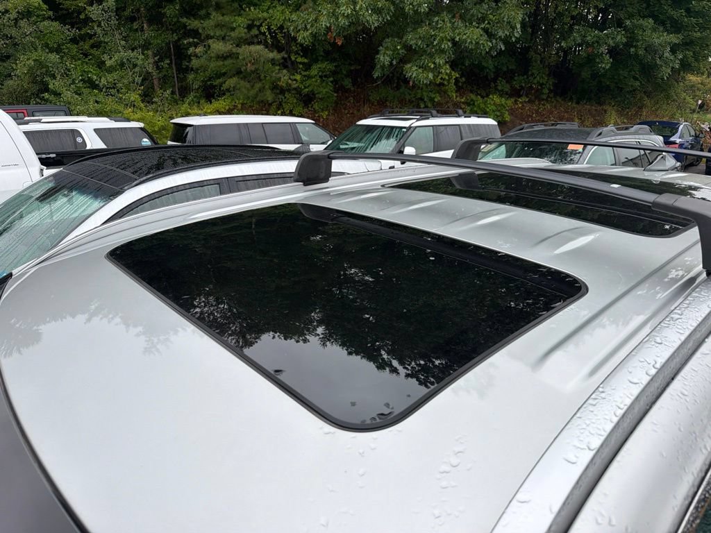 Used 2024 Hyundai Palisade Limited AWD/4WD image 9