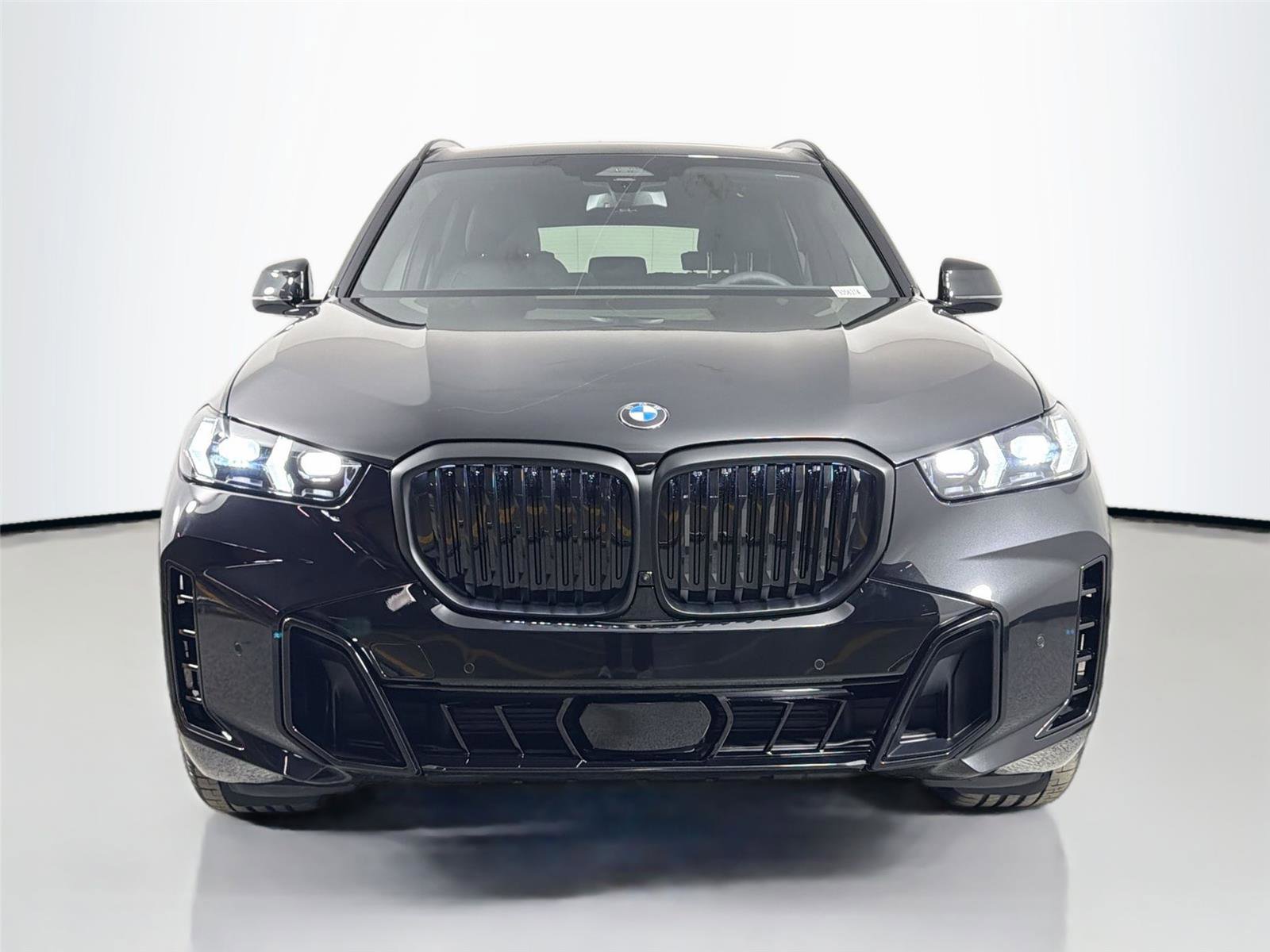 New 2026 BMW X5 xDrive40i w/ M Sport Package AWD/4WD image 2