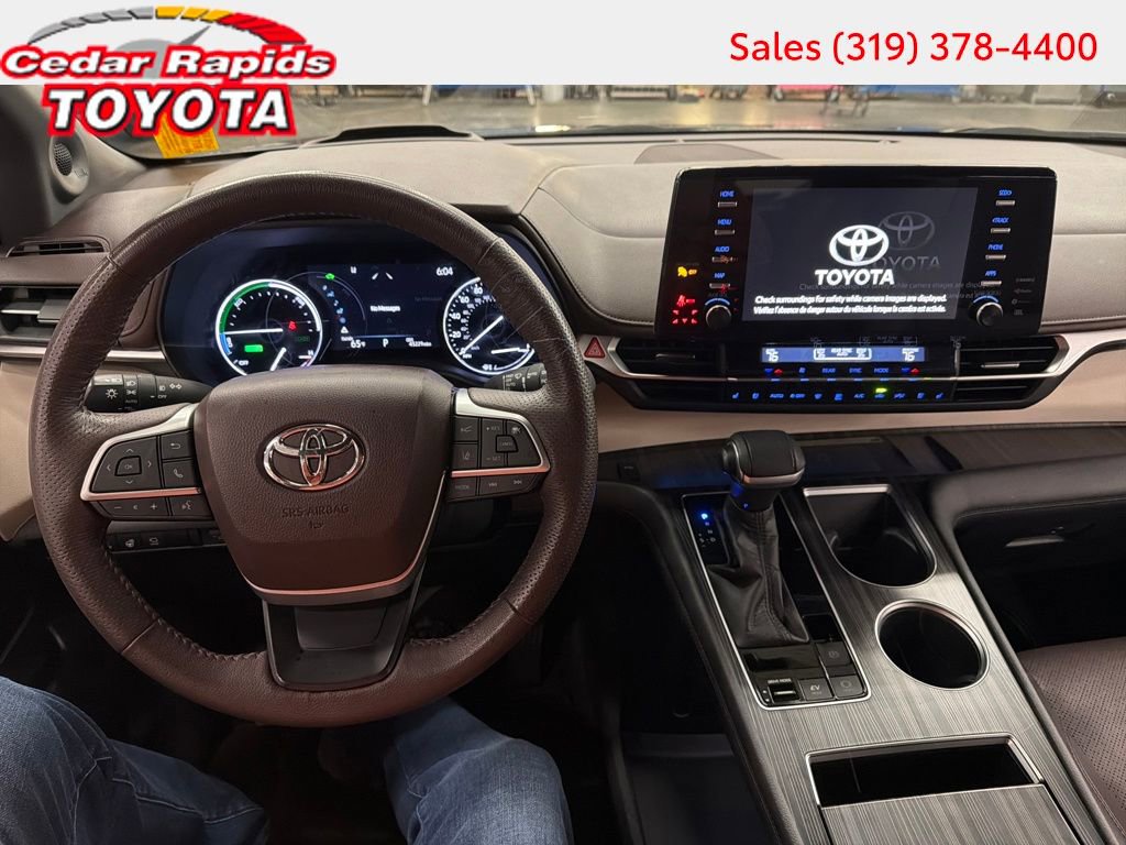 Certified 2021 Toyota Sienna Platinum image 13