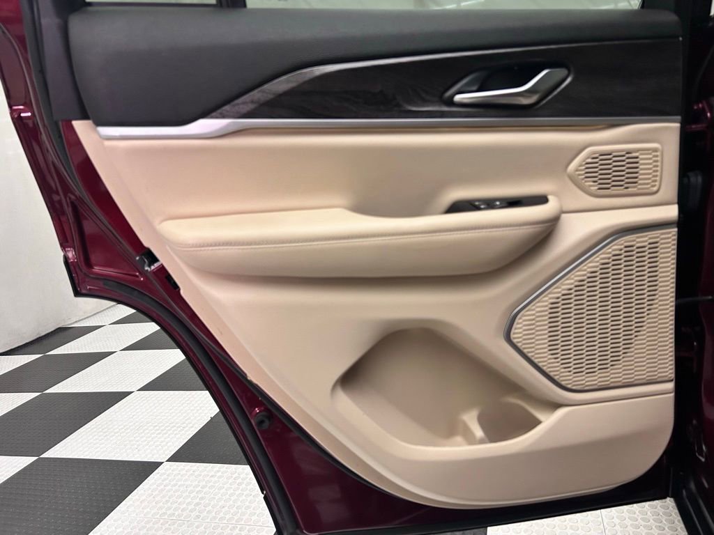 Used 2022 Jeep Grand Cherokee Limited 4xe image 19