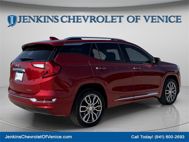 Used 2022 GMC Terrain Denali w/ Denali Premium Package image 3