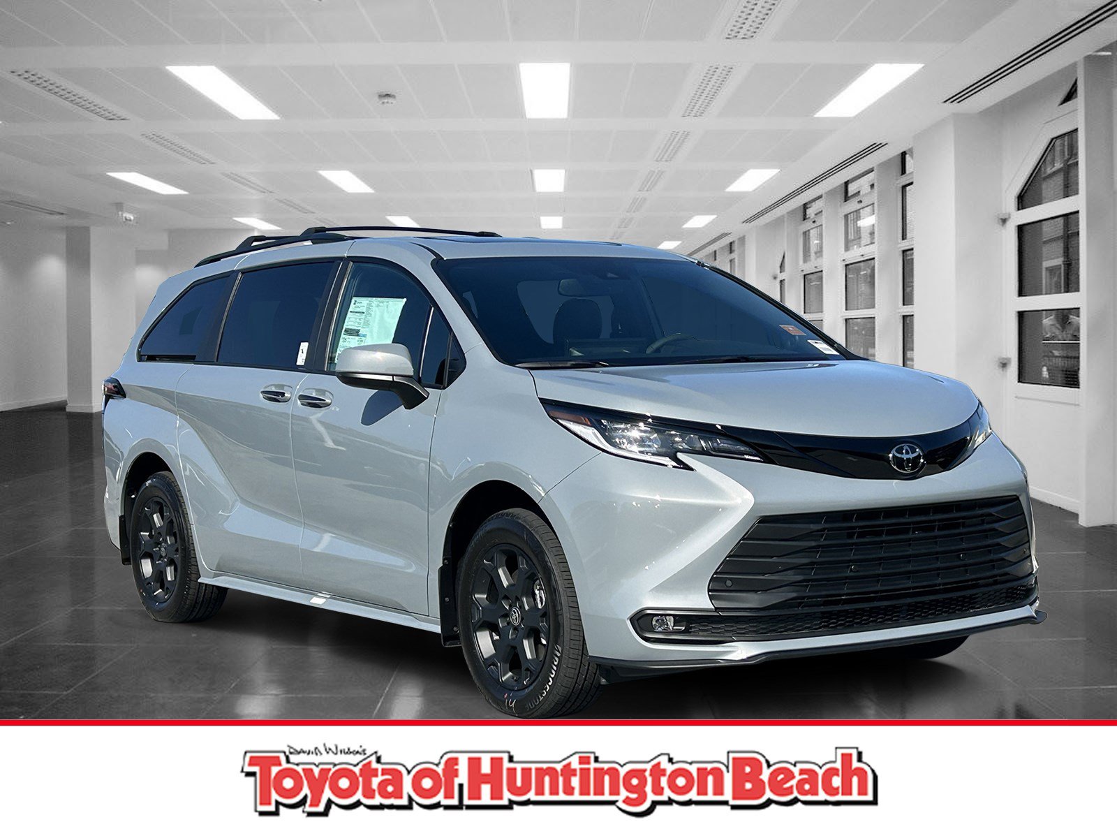 New 2026 Toyota Sienna XLE Woodland Edition